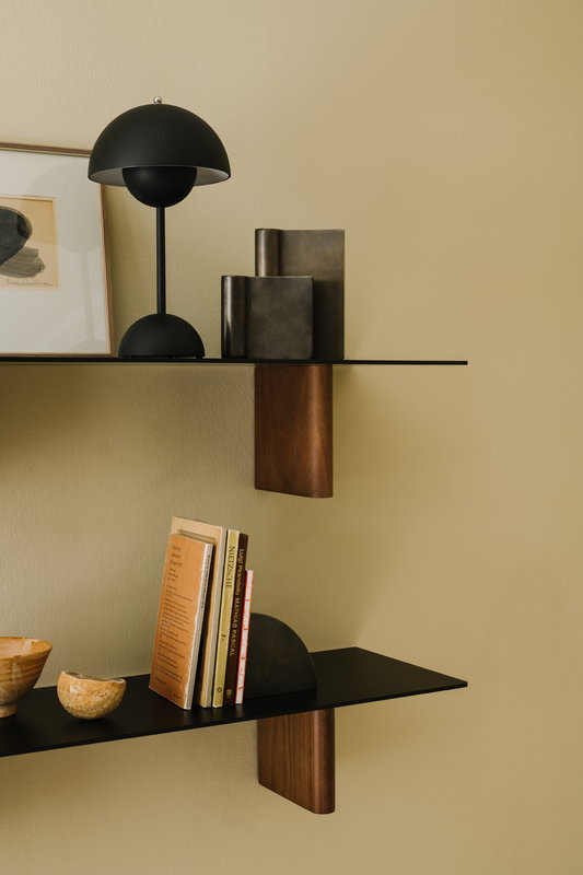 Tradition Flowerpot VP9 Portable Table Lamp Matte Black